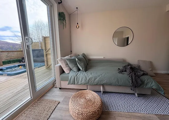Waternish Apartment